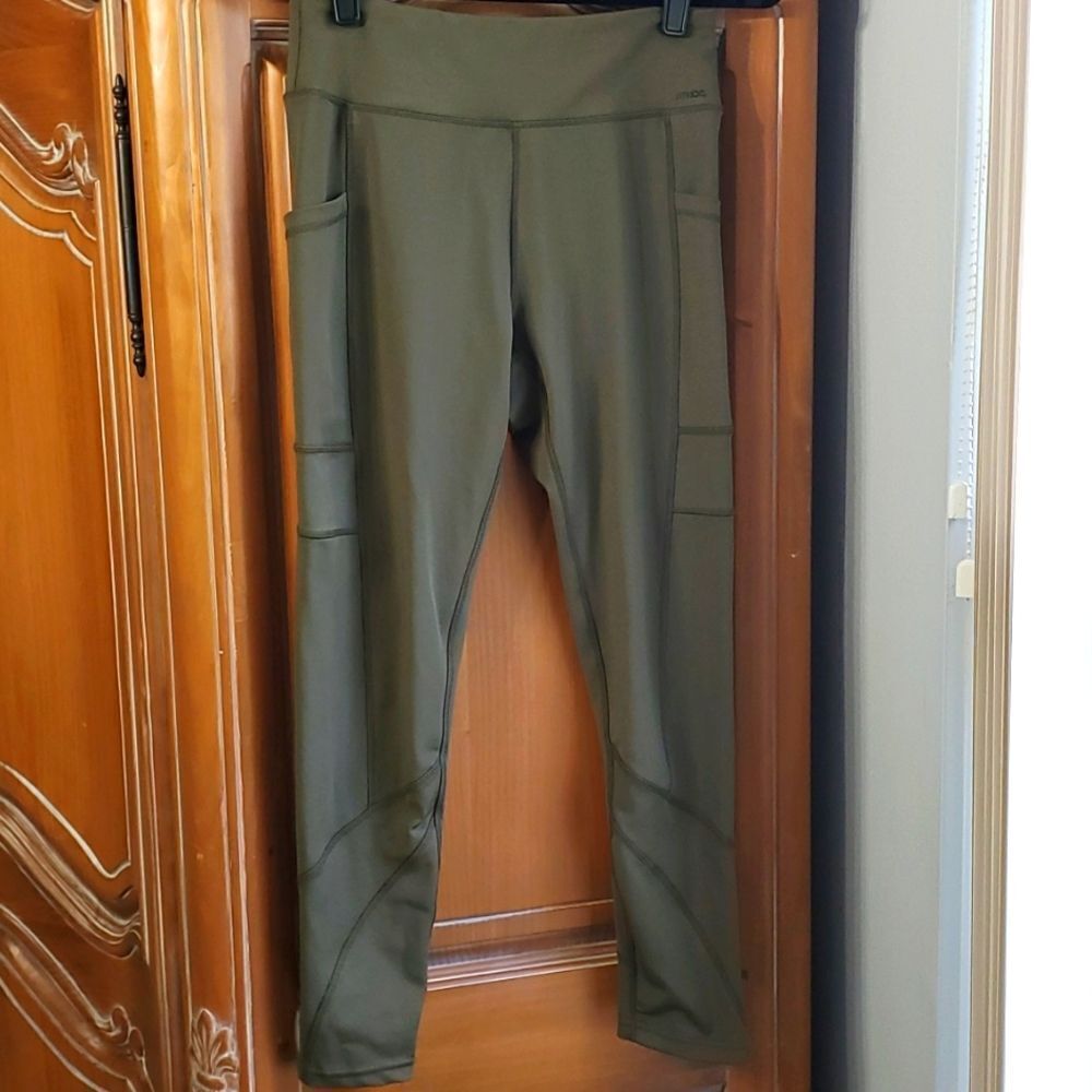 FITKICKS, leggings ,‎ olive green, pockets. Size medium.